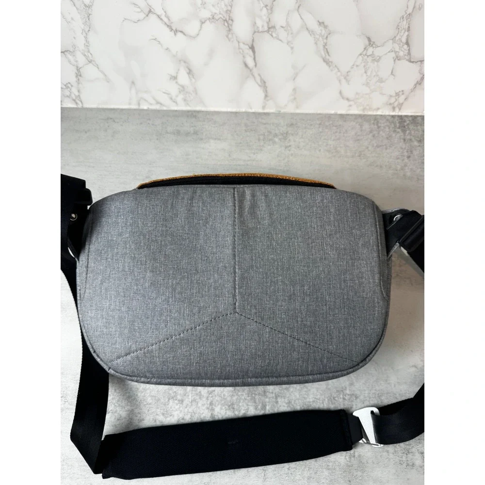 Peak Design Everyday Sling 5L Waist Bag Unisex Gray Camera Crossbody Bag